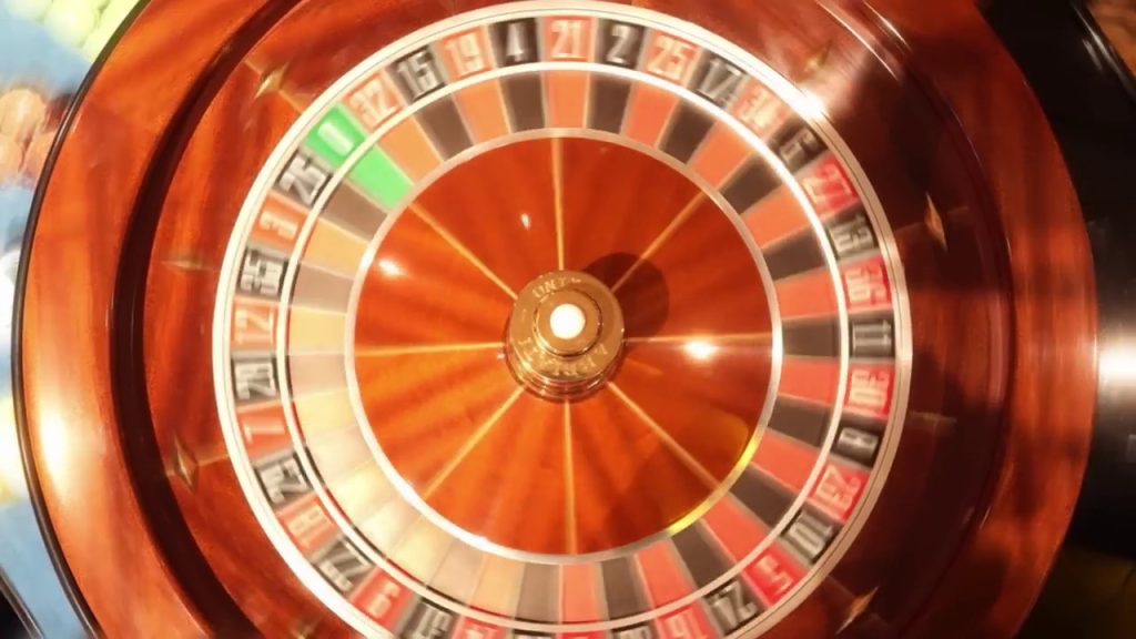 how much cash does a casino have on hand
